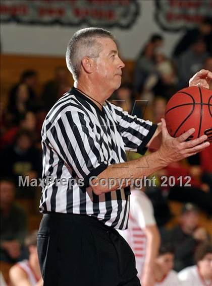 Thumbnail 3 in Sacramento Adventist vs. Victory Christian (CIF SJS D6 Final) photogallery.