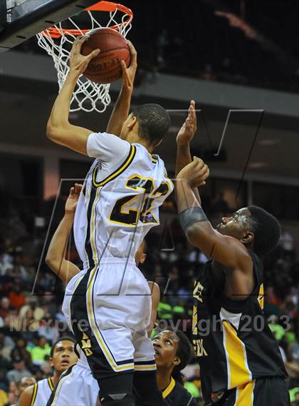 Thumbnail 2 in Irmo vs. Goose Creek (SCHSL 4A Final) photogallery.