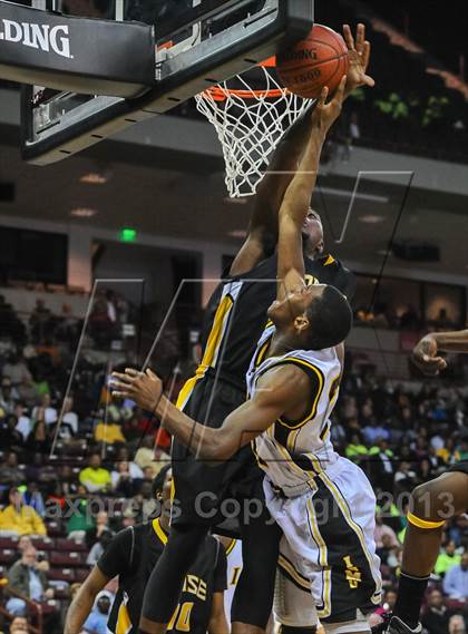 Thumbnail 3 in Irmo vs. Goose Creek (SCHSL 4A Final) photogallery.