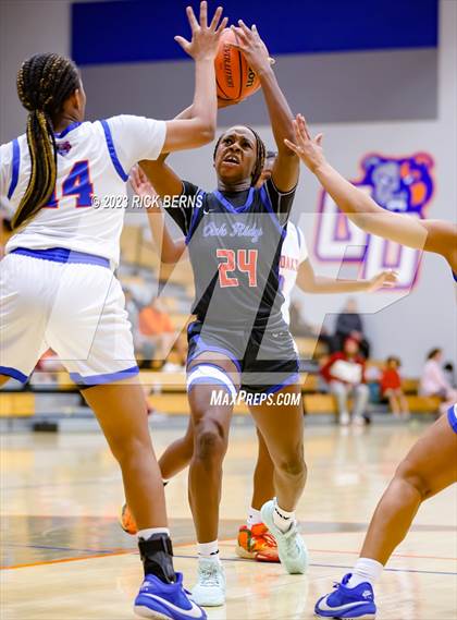 Thumbnail 2 in Grand Oaks vs Oak Ridge photogallery.