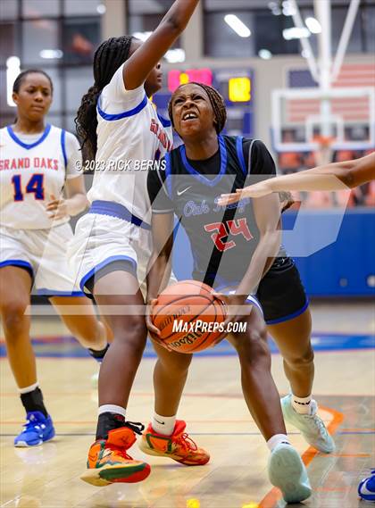 Thumbnail 2 in Grand Oaks vs Oak Ridge photogallery.