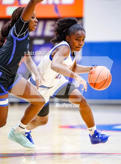 Thumbnail 1 in Grand Oaks vs Oak Ridge photogallery.