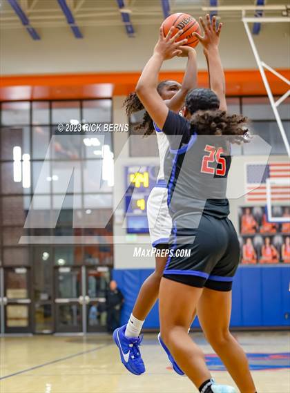 Thumbnail 1 in Grand Oaks vs Oak Ridge photogallery.