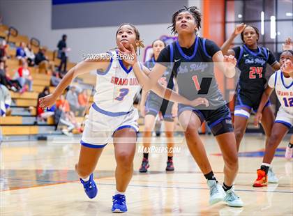 Thumbnail 3 in Grand Oaks vs Oak Ridge photogallery.