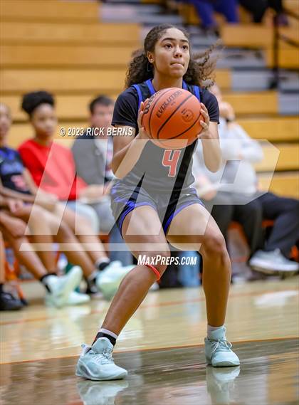 Thumbnail 2 in Grand Oaks vs Oak Ridge photogallery.