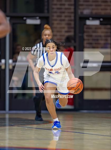 Thumbnail 2 in Grand Oaks vs Oak Ridge photogallery.
