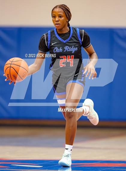 Thumbnail 3 in Grand Oaks vs Oak Ridge photogallery.