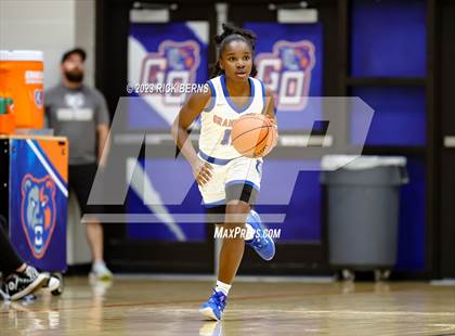 Thumbnail 1 in Grand Oaks vs Oak Ridge photogallery.