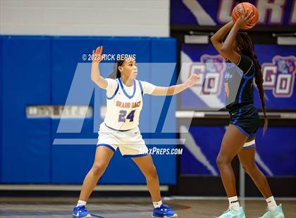 Thumbnail 2 in Grand Oaks vs Oak Ridge photogallery.