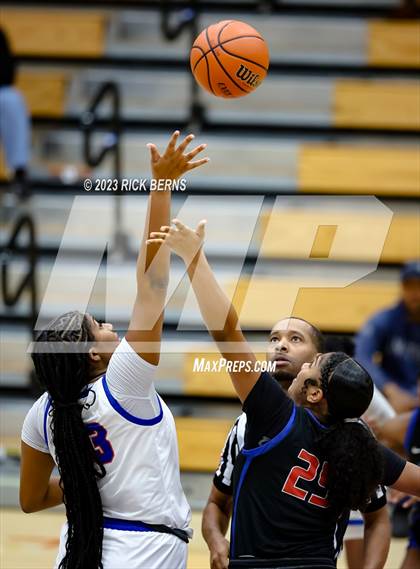 Thumbnail 1 in Grand Oaks vs Oak Ridge photogallery.