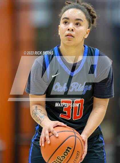Thumbnail 2 in Grand Oaks vs Oak Ridge photogallery.