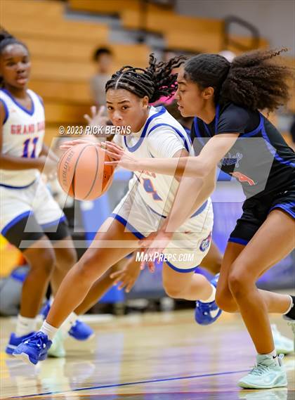 Thumbnail 3 in Grand Oaks vs Oak Ridge photogallery.