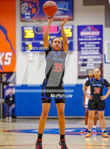 Thumbnail 3 in Grand Oaks vs Oak Ridge photogallery.