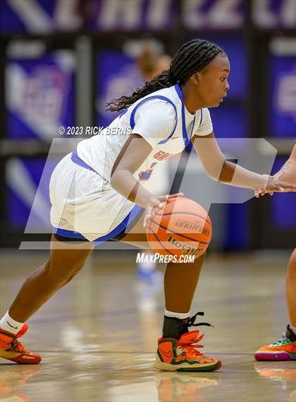 Thumbnail 2 in Grand Oaks vs Oak Ridge photogallery.