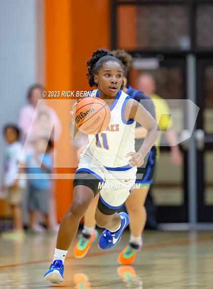 Thumbnail 1 in Grand Oaks vs Oak Ridge photogallery.
