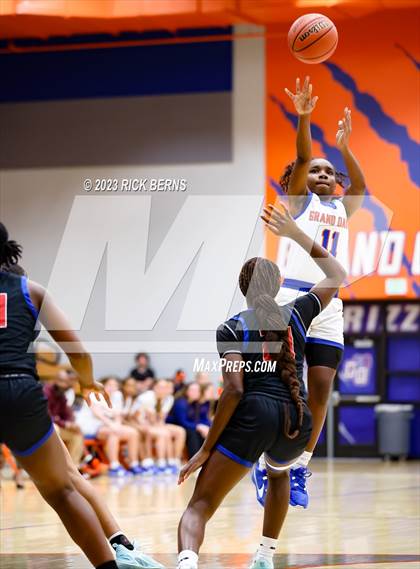 Thumbnail 1 in Grand Oaks vs Oak Ridge photogallery.