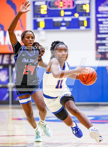Thumbnail 2 in Grand Oaks vs Oak Ridge photogallery.