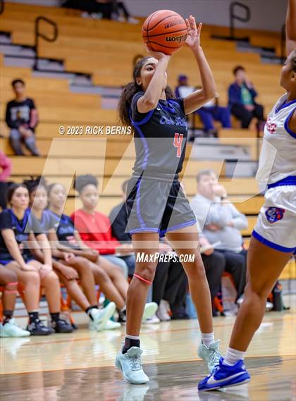 Thumbnail 3 in Grand Oaks vs Oak Ridge photogallery.