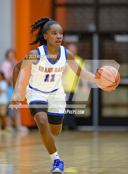 Thumbnail 2 in Grand Oaks vs Oak Ridge photogallery.