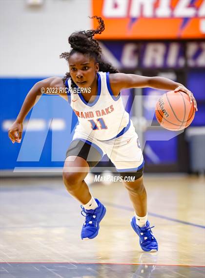 Thumbnail 3 in Grand Oaks vs Oak Ridge photogallery.