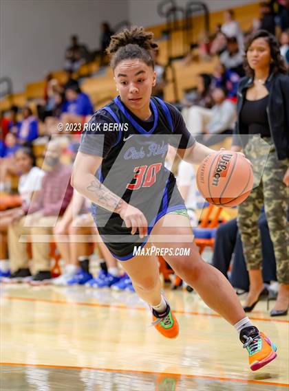 Thumbnail 3 in Grand Oaks vs Oak Ridge photogallery.