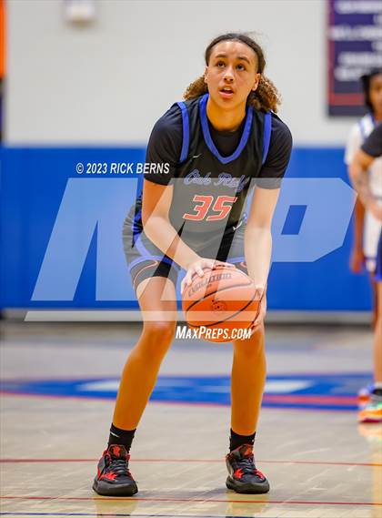Thumbnail 2 in Grand Oaks vs Oak Ridge photogallery.