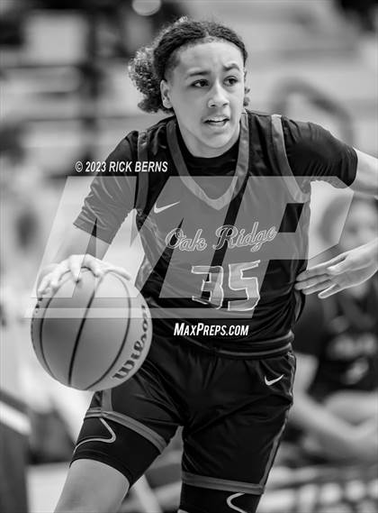 Thumbnail 3 in Grand Oaks vs Oak Ridge photogallery.