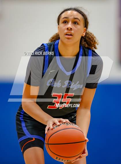 Thumbnail 3 in Grand Oaks vs Oak Ridge photogallery.