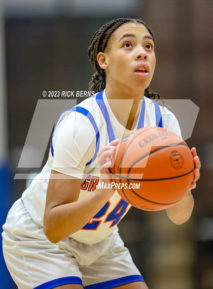 Thumbnail 3 in Grand Oaks vs Oak Ridge photogallery.