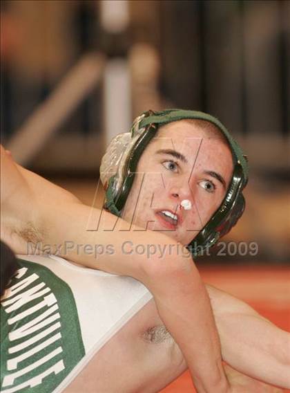 Thumbnail 2 in NYSPHSAA Section I Championships photogallery.
