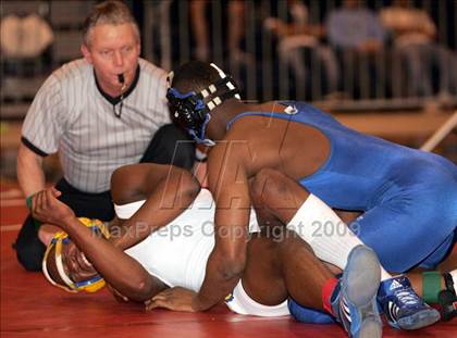 Thumbnail 3 in NYSPHSAA Section I Championships photogallery.