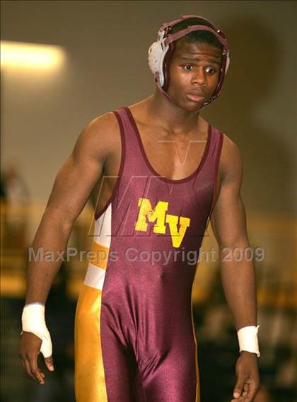 Thumbnail 2 in NYSPHSAA Section I Championships photogallery.