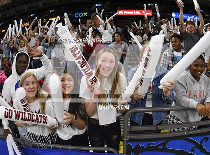 Thumbnail 2 in Acadiana vs. Destrehan (LHSAA Class 5A State Final) photogallery.