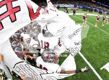 Thumbnail 1 in Acadiana vs. Destrehan (LHSAA Class 5A State Final) photogallery.