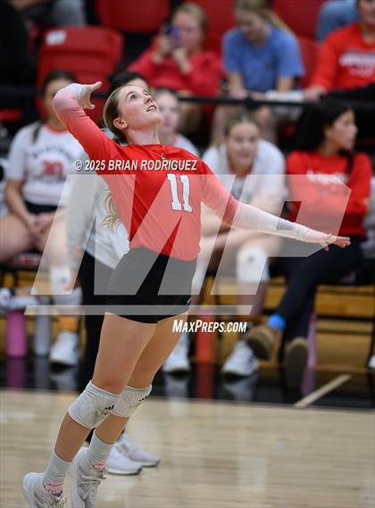 Thumbnail 1 in Westside vs. Hall (AAA 4A East Regional Round 1) photogallery.