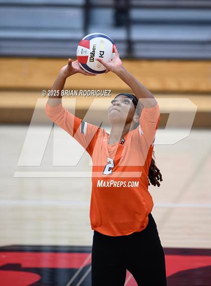 Thumbnail 1 in Westside vs. Hall (AAA 4A East Regional Round 1) photogallery.