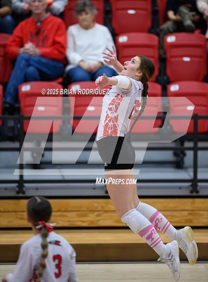 Thumbnail 1 in Westside vs. Hall (AAA 4A East Regional Round 1) photogallery.