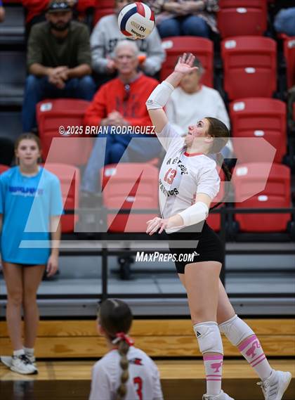 Thumbnail 2 in Westside vs. Hall (AAA 4A East Regional Round 1) photogallery.