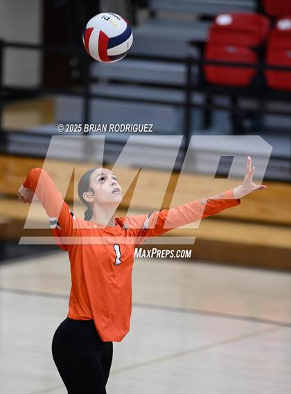 Thumbnail 2 in Westside vs. Hall (AAA 4A East Regional Round 1) photogallery.