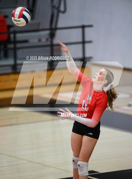 Thumbnail 3 in Westside vs. Hall (AAA 4A East Regional Round 1) photogallery.