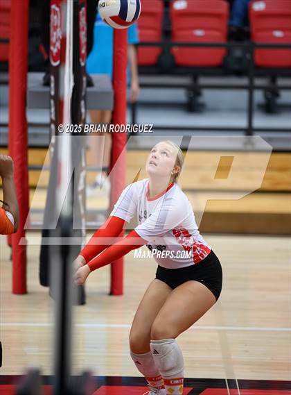 Thumbnail 3 in Westside vs. Hall (AAA 4A East Regional Round 1) photogallery.