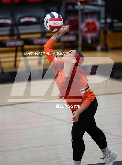 Thumbnail 2 in Westside vs. Hall (AAA 4A East Regional Round 1) photogallery.