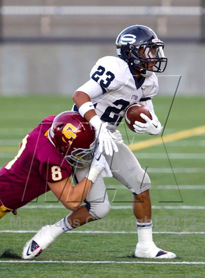 Thumbnail 2 in Central Catholic vs. Skyview photogallery.