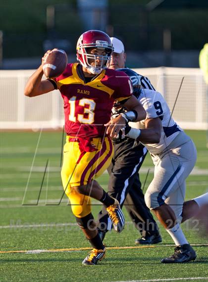 Thumbnail 2 in Central Catholic vs. Skyview photogallery.