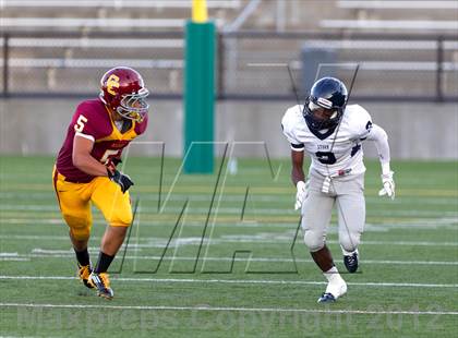 Thumbnail 3 in Central Catholic vs. Skyview photogallery.