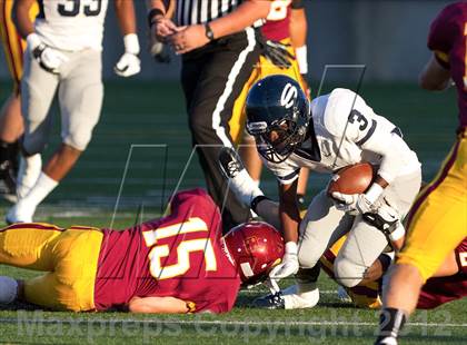 Thumbnail 2 in Central Catholic vs. Skyview photogallery.