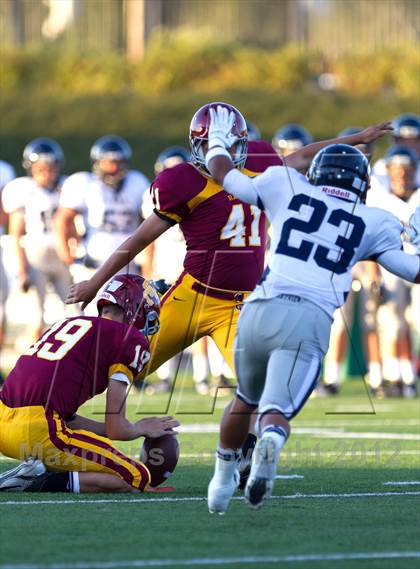 Thumbnail 3 in Central Catholic vs. Skyview photogallery.