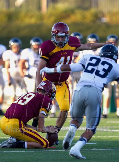 Thumbnail 2 in Central Catholic vs. Skyview photogallery.