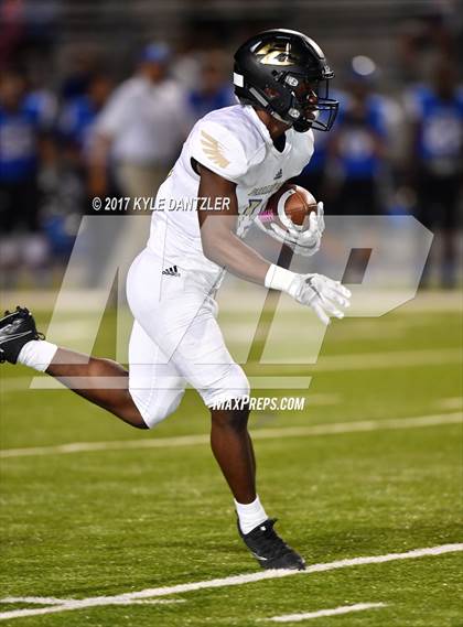 Thumbnail 2 in Krum vs Pleasant Grove photogallery.