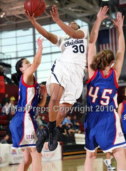 Thumbnail 2 in St. Ignatius vs. Valley Christian (CIF CCS D3 Final) photogallery.